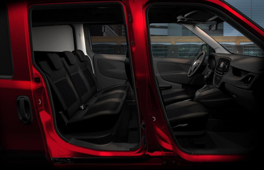  Dodge Ram ProMaster City SLT Wagon 2015 года  (фото 12 из 22)
